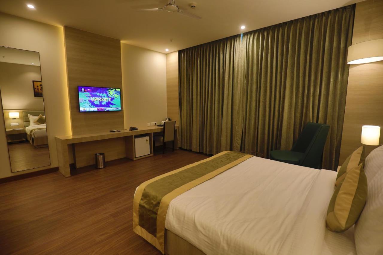 Hotel Goa Country Club à Gurgaon Extérieur photo