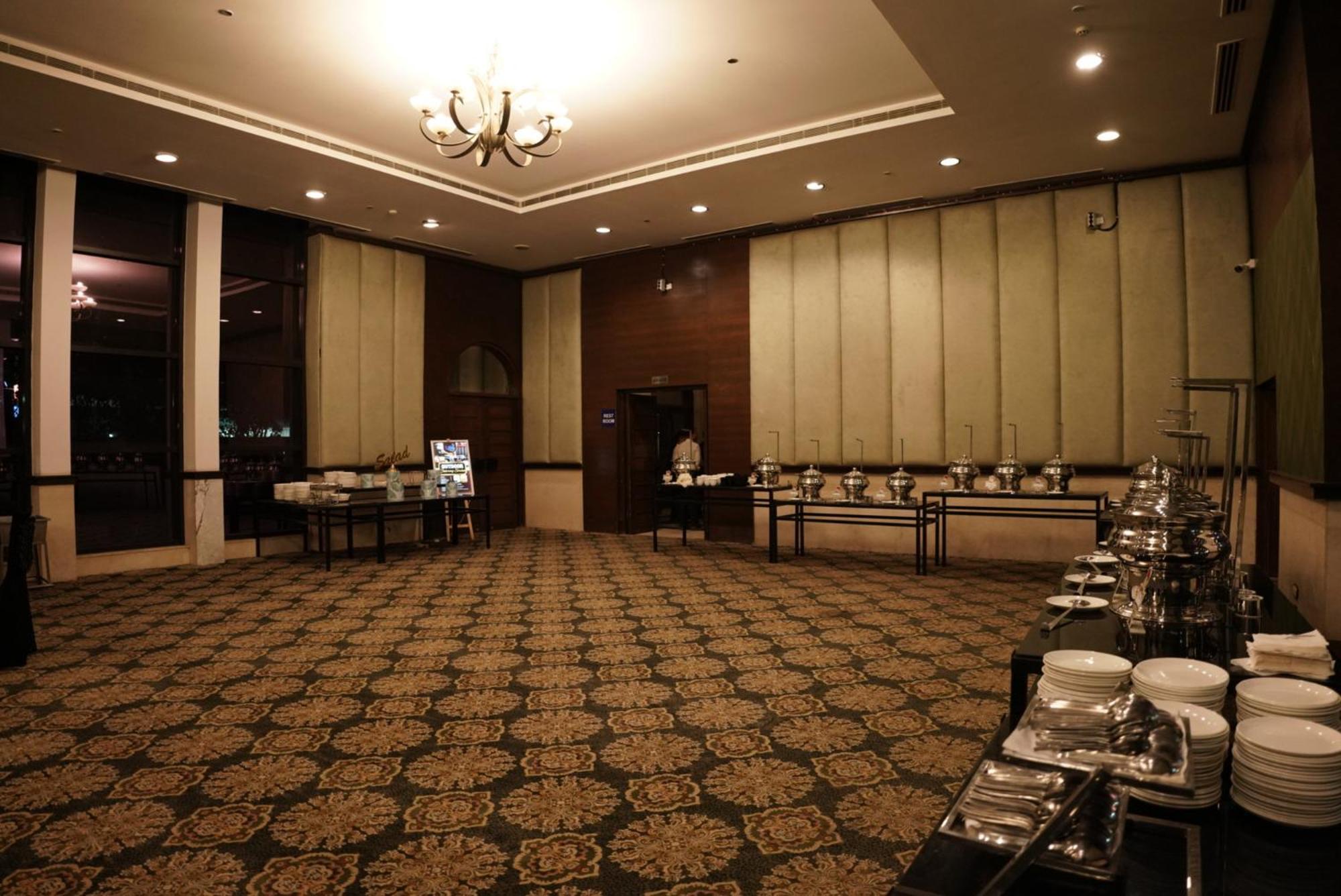 Hotel Goa Country Club à Gurgaon Extérieur photo
